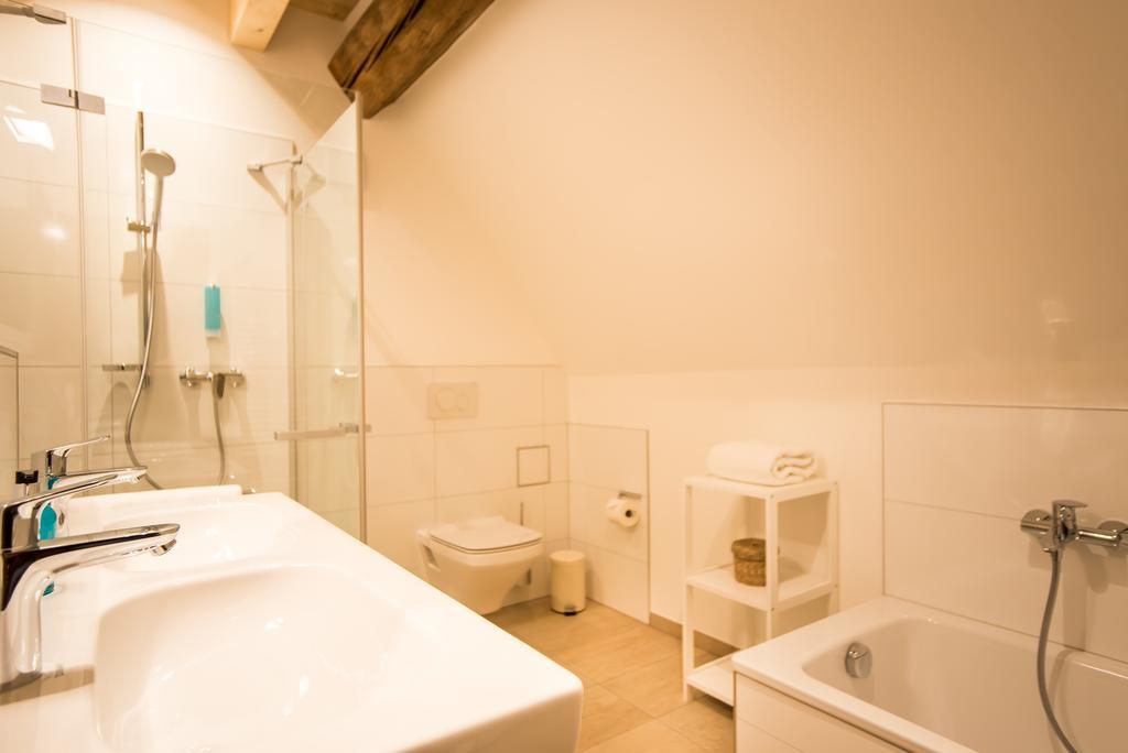 Baumgartners Dreiseithof - Historisch, Modern, Zentral Appartement Bad Krozingen Buitenkant foto