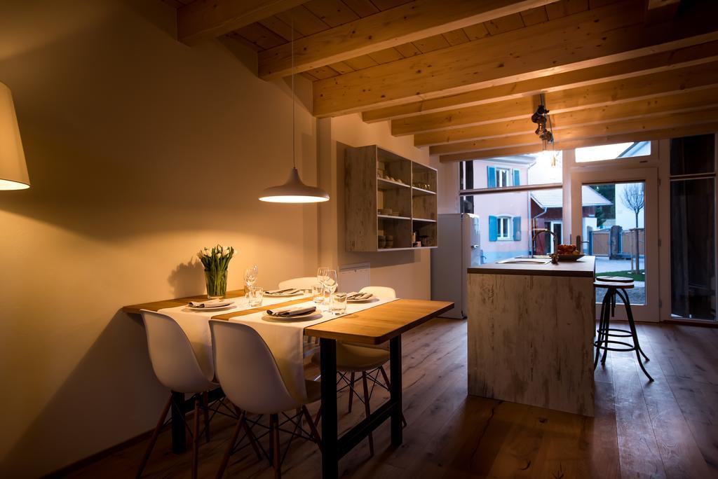 Baumgartners Dreiseithof - Historisch, Modern, Zentral Appartement Bad Krozingen Buitenkant foto