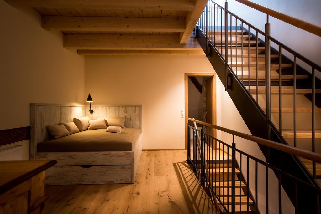 Baumgartners Dreiseithof - Historisch, Modern, Zentral Appartement Bad Krozingen Buitenkant foto