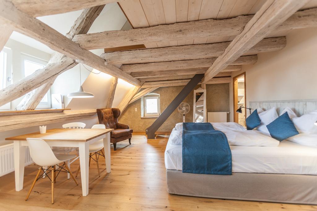 Baumgartners Dreiseithof - Historisch, Modern, Zentral Appartement Bad Krozingen Buitenkant foto